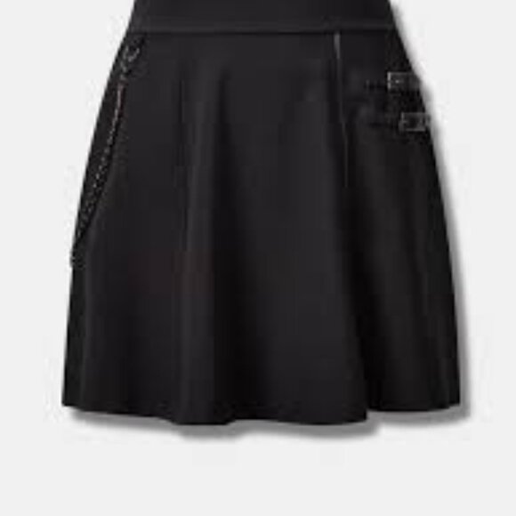 Torrid Refined Crepe Skater Skirt Zipper Chain Buckle Detail - Picture 1 of 12